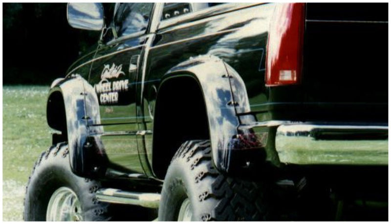 Bushwacker 88-99 Chevy C1500 Cutout Style Flares 2pc Black 40009-11