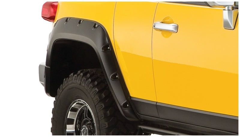 Bushwacker 07-14 Toyota FJ Cruiser Pocket Style Flares 4pc Black 31922-02