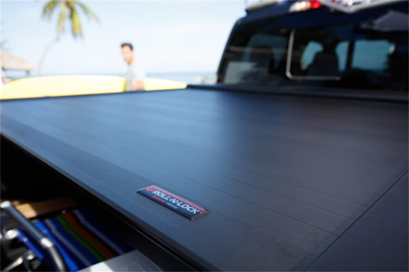 Roll-N-Lock 15-17 Ford F-150 77-3/8in E-Series Retractable Tonneau Cover RC102E