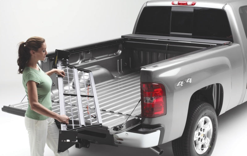 Roll-N-Lock 16-18 Toyota Tacoma Access Cab/Double Cab LB 73-11/16in Cargo Manager CM531