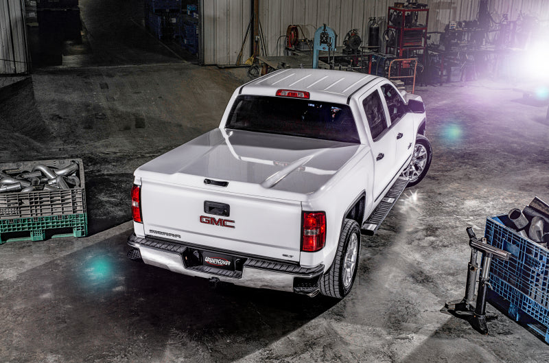 UnderCover 19-20 GMC Sierra 1500 (w/ MultiPro TG) 6.5ft Elite LX Bed Cover Dark Sky Metallic UC1218L-GJI