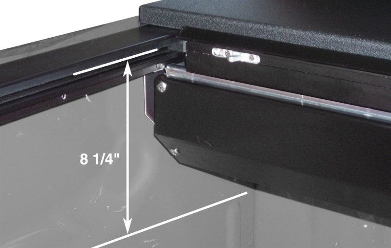 Roll-N-Lock 99-07 Ford F-250/F-350 Super Duty LB 97in M-Series Retractable Tonneau Cover LG117M