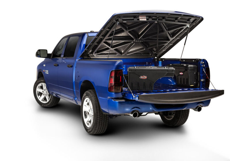 UnderCover 07-18 Chevy Silverado 1500 (19 Legacy) Drivers Side Swing Case Black Smooth SC100D