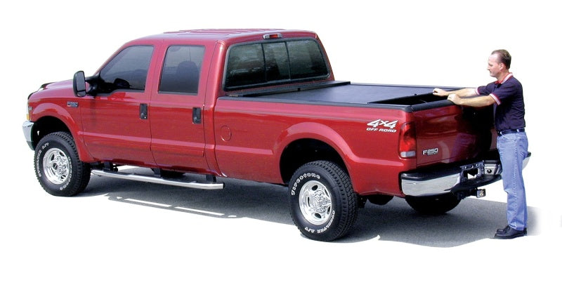 Roll-N-Lock 99-07 Ford F-250/F-350 Super Duty LB 97in M-Series Retractable Tonneau Cover LG117M