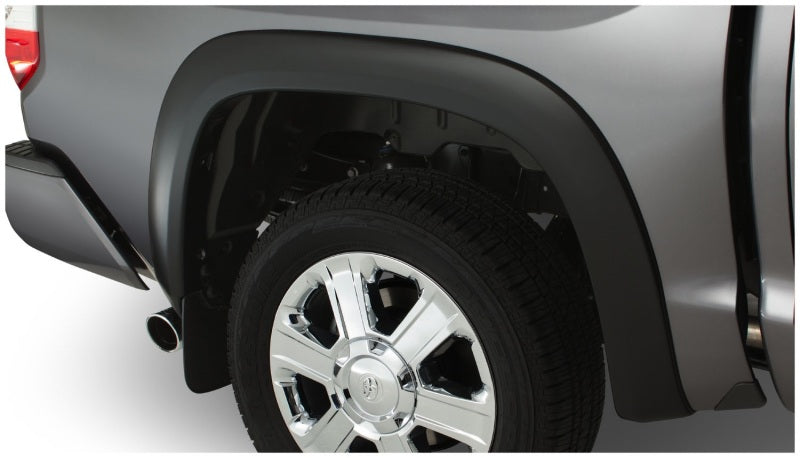 Bushwacker 14-18 Toyota Tundra Fleetside OE Style Flares 4pc 66.7/78.7/97.6in Bed Black 30917-02