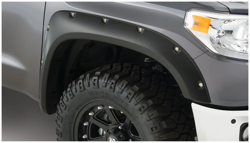 Bushwacker 14-18 Toyota Tundra Fleetside Pocket Style Flares 4pc 66.7/78.7/97.6in Bed Black 30918-02