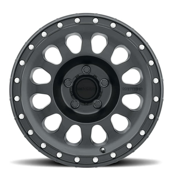 Method MR315 20x10 / 5x5 BP / -18mm Offset / 71.5mm CB Matte Black Wheel MR31521050518N