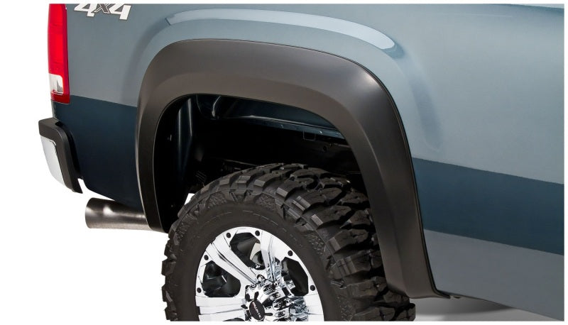 Bushwacker 07-13 GMC Sierra 1500 Fleetside Extend-A-Fender Style Flares 2pc 78.7/97.6in Bed Black 40108-02