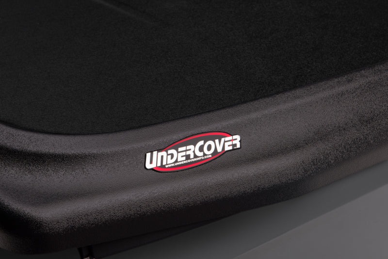 UnderCover 05-15 Toyota Tacoma 5ft SE Bed Cover Black Textured (Req Factory Deck Rails) UC4056