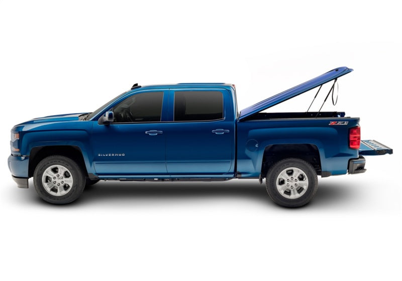 UnderCover 14-16 Chevy Silverado 1500 5.8ft Lux Bed Cover Iridium Effect UC1116L-GXG