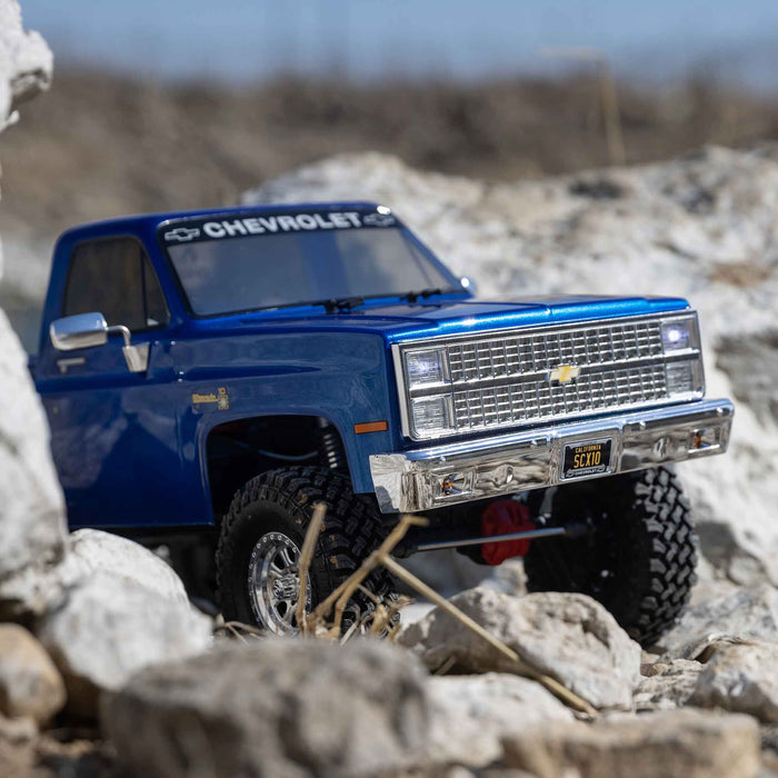 Axial RC Truck SCX10 III Base Camp 82 Chevy K10 RTR Blue, AXI03030T1