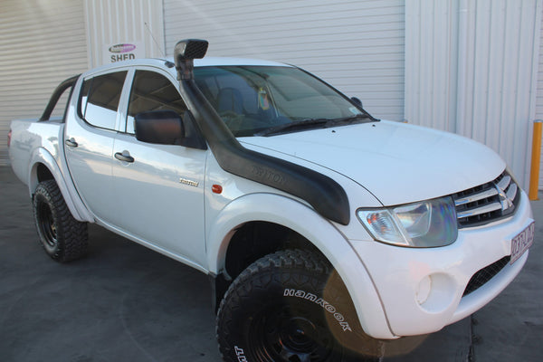 Dobinsons Snorkel Kit For Mitsubishi Triton L200 Ml/Mn 2.5L & 3.2L Diesel Right Side Mount (Suits Models With Flares Only) Sn43-3329