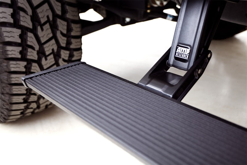 AMP Research 2019 Chevy Silverado 1500 Crew PowerStep Xtreme Black (Incl OEM Style Illumination) 78254-01A