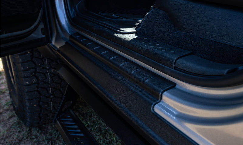 Bushwacker 15-19 Chevrolet Silverado 2500/3500 Trail Armor Rocker Panel + Sill Plate Cvr. Tex. Blk 14089