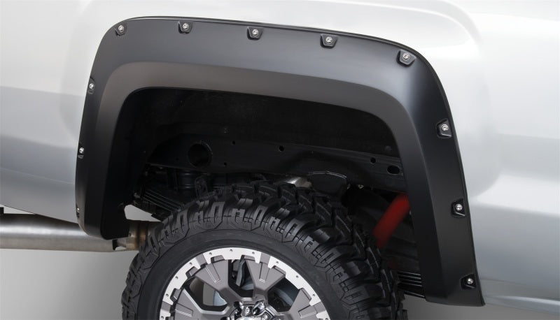 Bushwacker 15-18 GMC Sierra 2500 HD Pocket Style Flares 4pc 78.8/97.6in Bed Black 40967-02