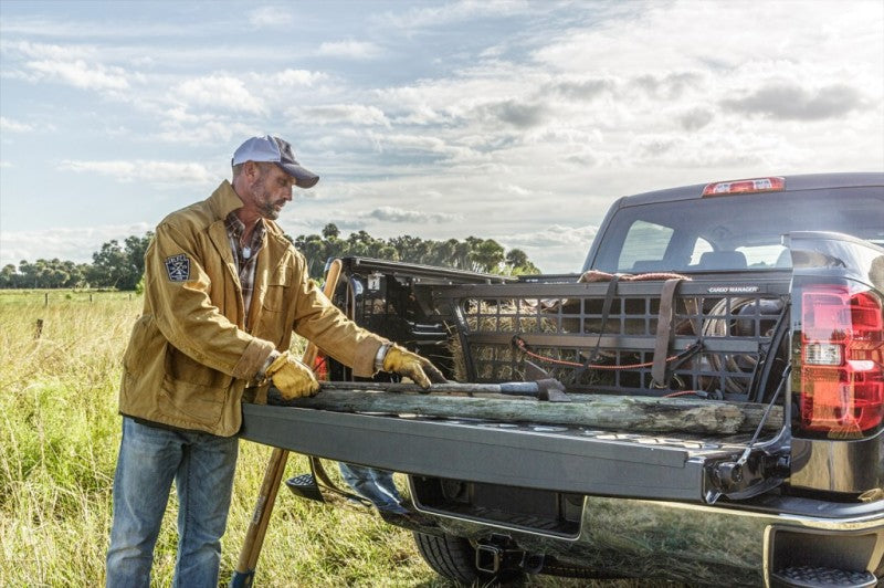 Roll-N-Lock 99-07 Chevy Silverado/Sierra w/ OE Rail Caps LB 96-3/4in Cargo Manager CM218