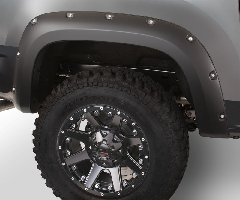 Bushwacker 17-18 Volkswagen Amarok Pocket Style Flares 2pc Excludes Diesel 61.2in Bed Black 171002-02