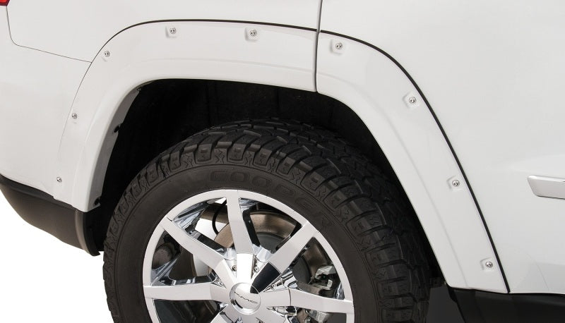 Bushwacker 11-18 compatible with Jeep Grand Cherokee Pocket Style Flares 4pc Does Not Fit SRT8 Black 10927-02