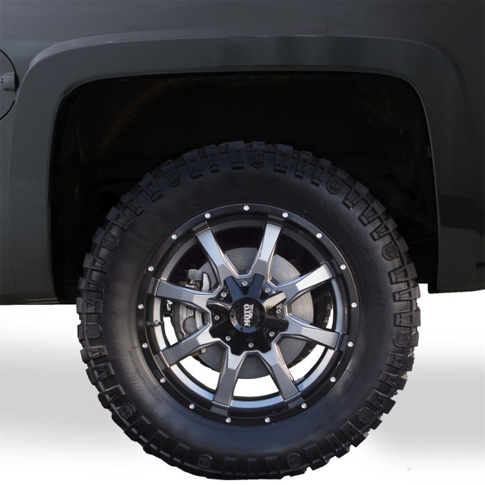 Bushwacker 16-18 Chevy Silverado 1500 Fleetside OE Style Flares 4 pc 69.3/78.8/97.8in Bed Black 40956-34