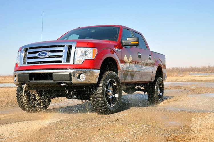 Rough Country 4 Inch Lift Kit Fits Ford F-150 4WD (2009-2010) 59930