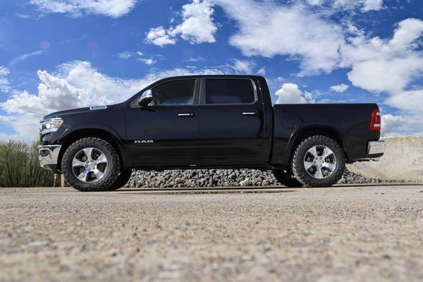 Rough Country 2 Inch Leveling Kit Air Ride Fits RAM 1500 4WD (2019-2023) 31012