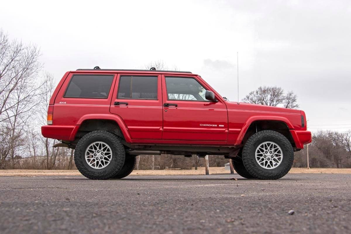 Rough Country 3 Inch Lift Kit Series Ii Rr Springs Fits Jeep Cherokee Xj (84-01) 630XN2