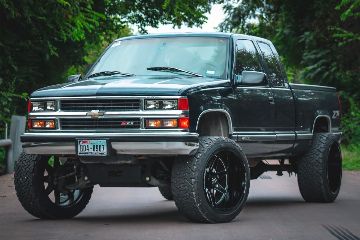 Rough Country 6 Inch Lift Kit V2 Fits Chevy/GMC 1500 Truck/Suv 4WD (1988-1999) 27670