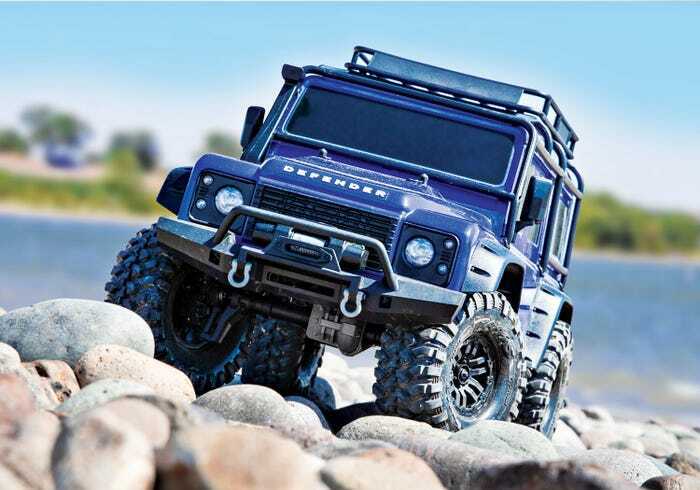 Traxxas 820564BLU 2.4GHz Land Rover Defender Crawler