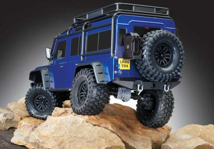 Traxxas 820564BLU 2.4GHz Land Rover Defender Crawler